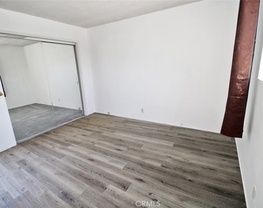 414 E 98th Street - Photo Thumbnail 11