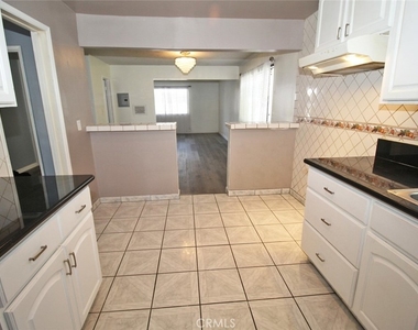 414 E 98th Street - Photo Thumbnail 7