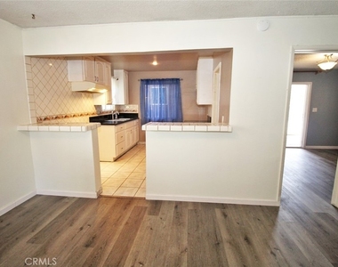 414 E 98th Street - Photo Thumbnail 6