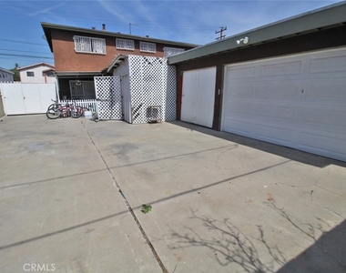 414 E 98th Street - Photo Thumbnail 18