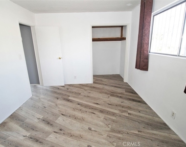 414 E 98th Street - Photo Thumbnail 15