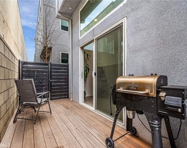 3032 N Coolidge - Photo Thumbnail 3