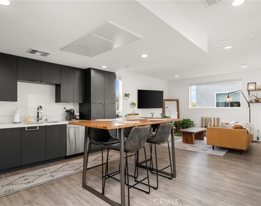 3032 N Coolidge - Photo Thumbnail 8