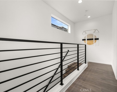 3032 N Coolidge - Photo Thumbnail 15