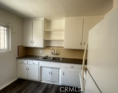 6821 11th Avenue - Photo Thumbnail 15