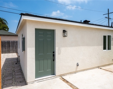 745 1/2 W 106th Street - Photo Thumbnail 11