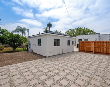 745 1/2 W 106th Street - Photo Thumbnail 1