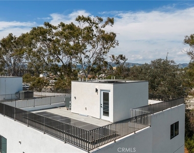 2515 Alsace Avenue - Photo Thumbnail 18