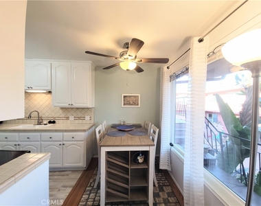 1023 E 1st - Photo Thumbnail 8