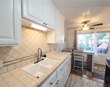 1023 E 1st - Photo Thumbnail 12