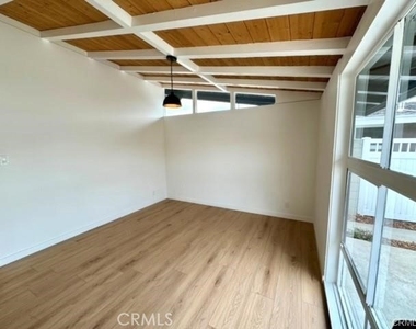 2324 W Palm Avenue - Photo Thumbnail 13