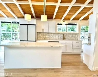 2324 W Palm Avenue - Photo Thumbnail 6