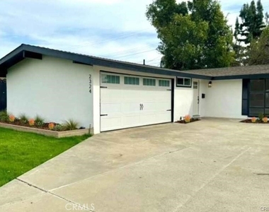 2324 W Palm Avenue - Photo Thumbnail 2