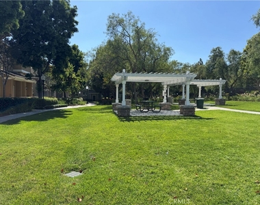 2271 Yarbough - Photo Thumbnail 14
