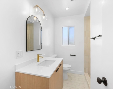 3020 E 3rd - Photo Thumbnail 15