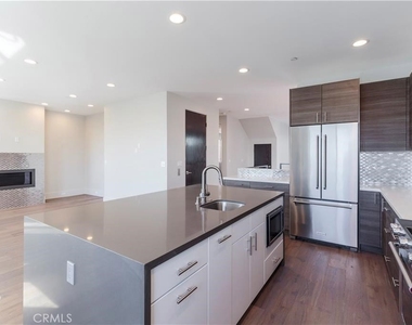 716 N Juanita Avenue - Photo Thumbnail 29