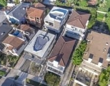 716 N Juanita Avenue - Photo Thumbnail 6