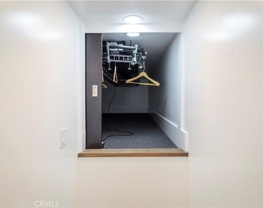 716 N Juanita Avenue - Photo Thumbnail 17