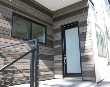 716 N Juanita Avenue - Photo Thumbnail 9