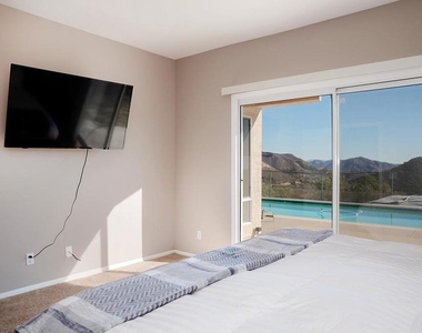3804 W Sandia Creek - Photo Thumbnail 14