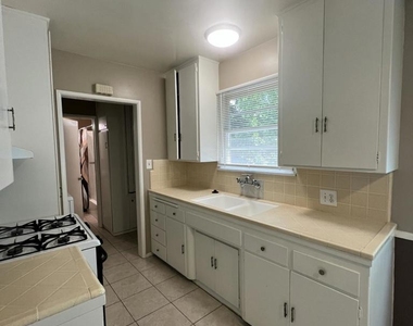 255 E Center Street - Photo Thumbnail 6
