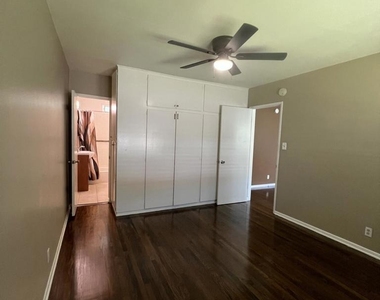 255 E Center Street - Photo Thumbnail 12