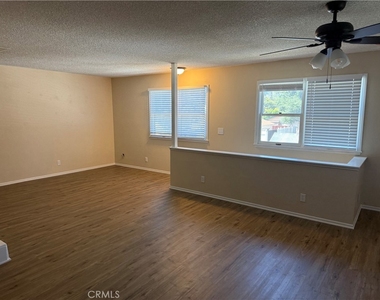 325 N Vermont - Photo Thumbnail 10