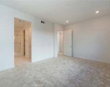 121 Baluster - Photo Thumbnail 28