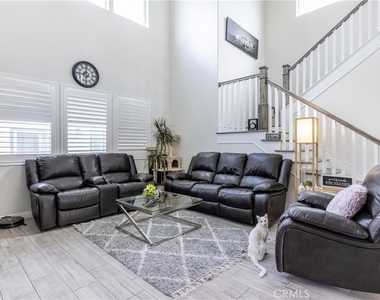12751 Hazel Ave - Photo Thumbnail 3