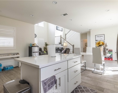 12751 Hazel Ave - Photo Thumbnail 9