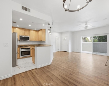 19122 Cole Lane - Photo Thumbnail 6