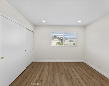 51 Golden Glen Street - Photo Thumbnail 8
