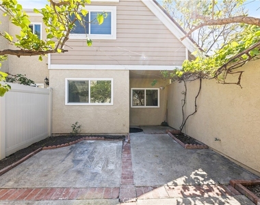 51 Golden Glen Street - Photo Thumbnail 16