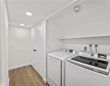 51 Golden Glen Street - Photo Thumbnail 5