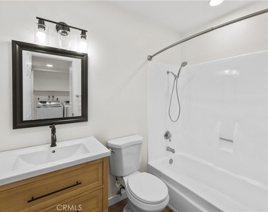 51 Golden Glen Street - Photo Thumbnail 7