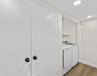 51 Golden Glen Street - Photo Thumbnail 10