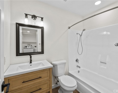 51 Golden Glen Street - Photo Thumbnail 6