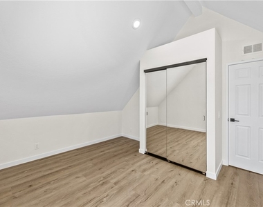 51 Golden Glen Street - Photo Thumbnail 11