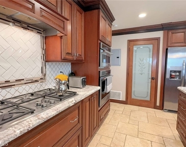 5418 Saratoga - Photo Thumbnail 3