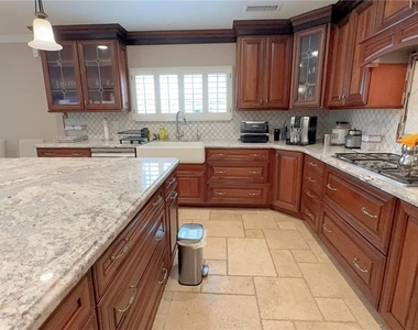 5418 Saratoga - Photo Thumbnail 5