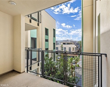 111 Bowery - Photo Thumbnail 8