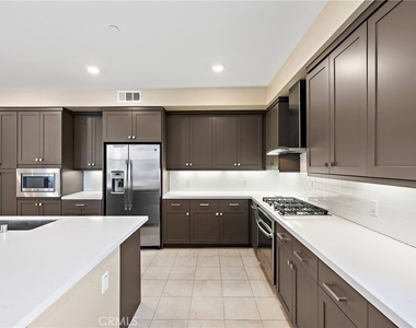 111 Bowery - Photo Thumbnail 7