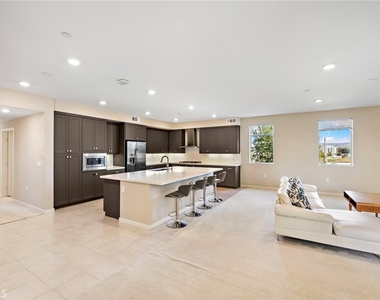111 Bowery - Photo Thumbnail 1