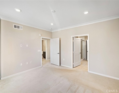 111 Bowery - Photo Thumbnail 13
