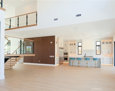 446 Ridgecrest - Photo Thumbnail 5