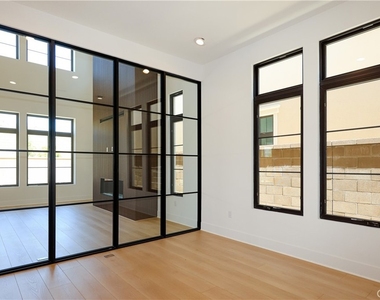 446 Ridgecrest - Photo Thumbnail 6