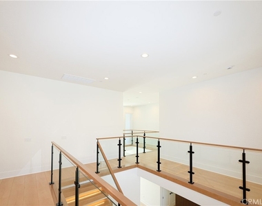446 Ridgecrest - Photo Thumbnail 8