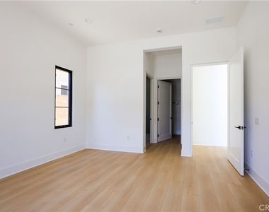446 Ridgecrest - Photo Thumbnail 26