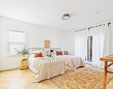 11110 Landale Street - Photo Thumbnail 30