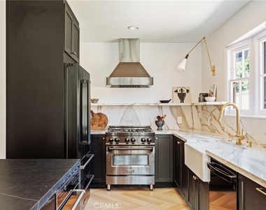 11110 Landale Street - Photo Thumbnail 6
